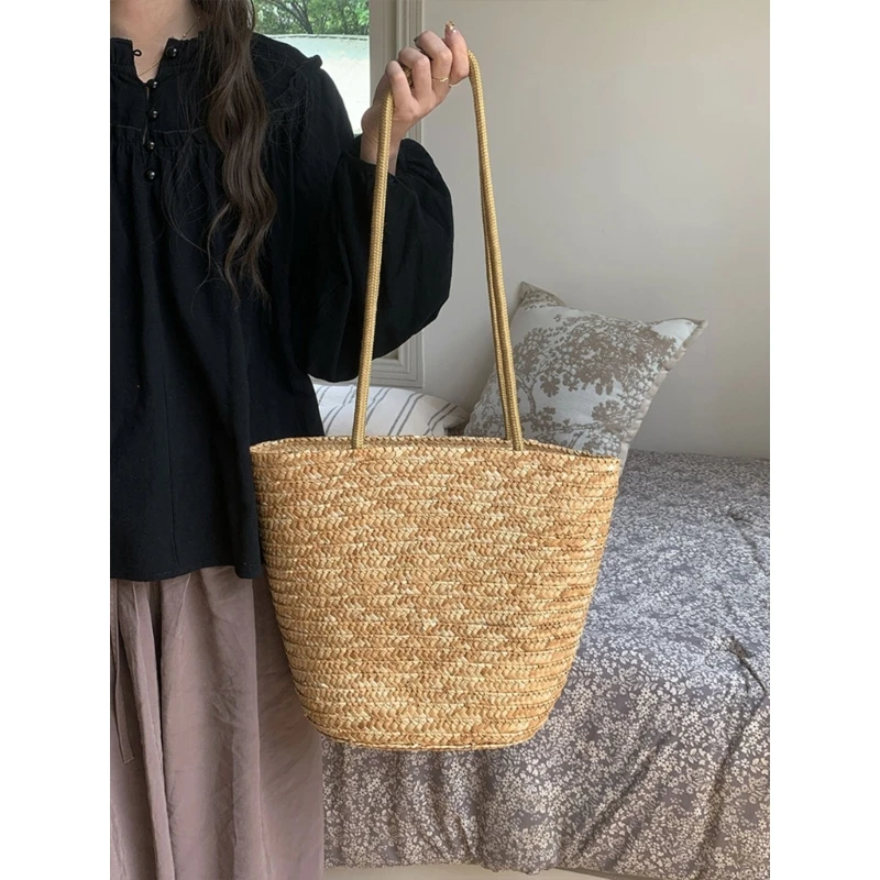 French Large Capacity Straw Bag Handbag Shoulder Bag for Beach Vacations