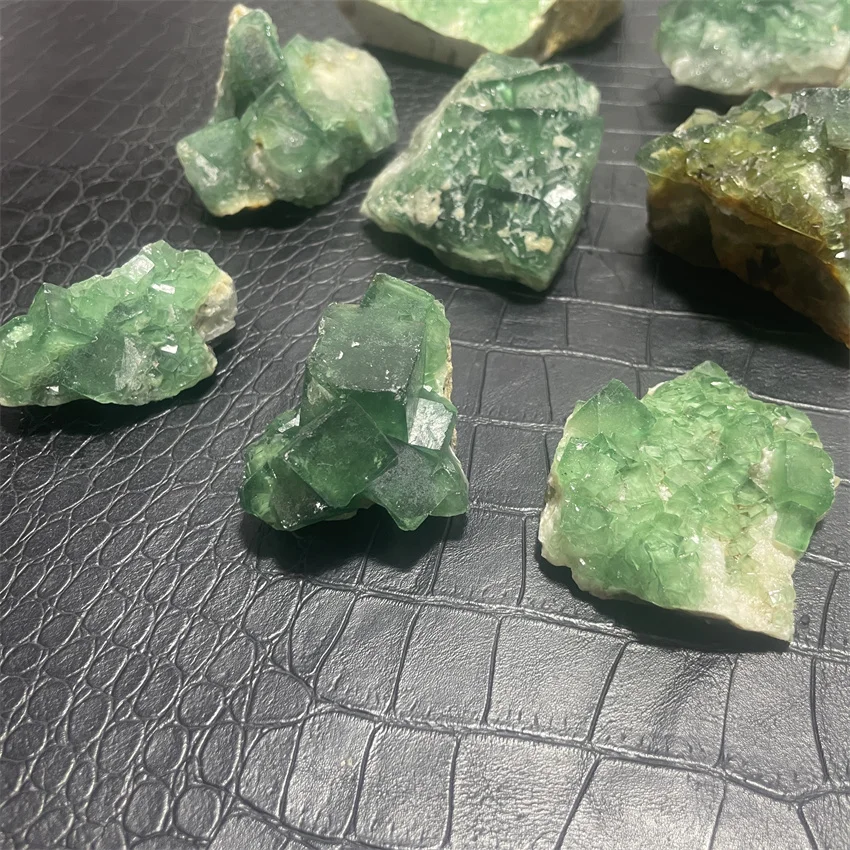 NEW! 100% Natural green fluorite rare octahedral fluorite mineral specimen  cluster Stones and crystals Healing crystal 4