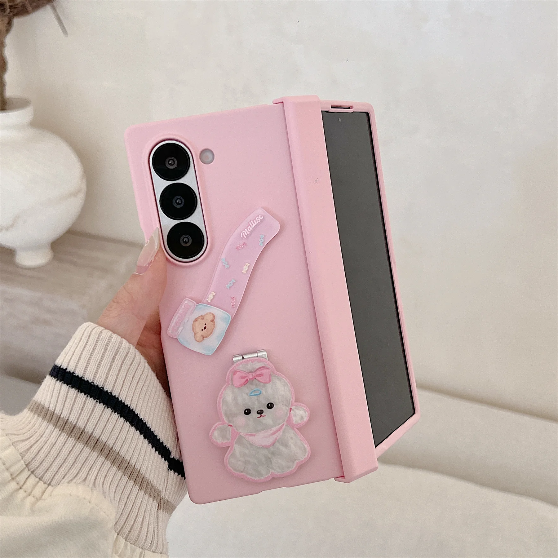 Chic Pink Case with Bow, Puppy Bracket, Hairball, and Pearl Bracelet