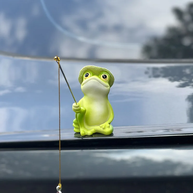 Cute Lazy Sitting Frog Car Ornament, Funny Frog Fishing Resin Doll Creative Auto Spoiler Trunk Dashboard Console Int