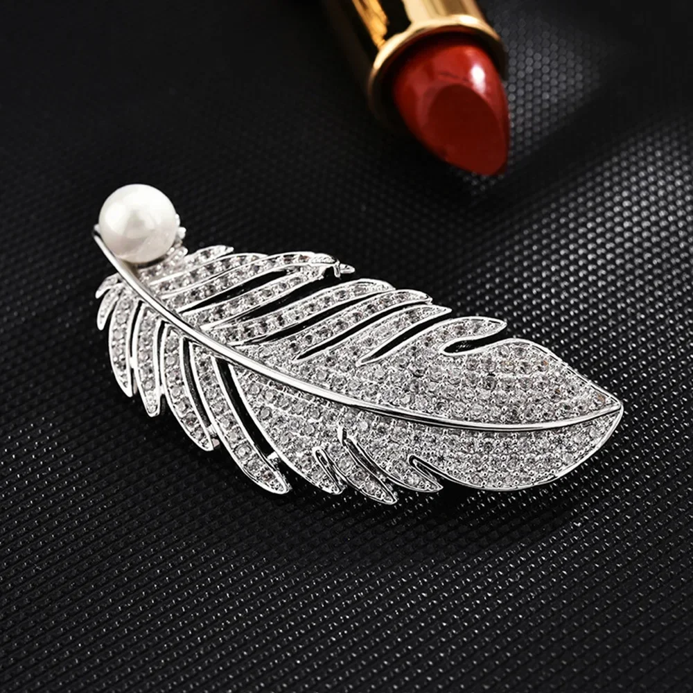 Light Luxury Brooch for Women Silvery Crystal Feather Brooches Women's Clothing Decoration Safety Pin Elegant Wedding Jewelry