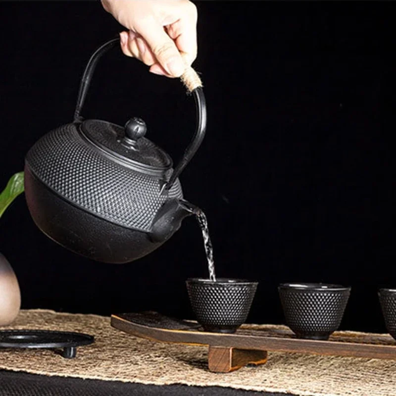 

Durable Teapot Gift Hot Iron Pots Housewarming Kettle Great Friends Boiling for Water Tea Cast Material
