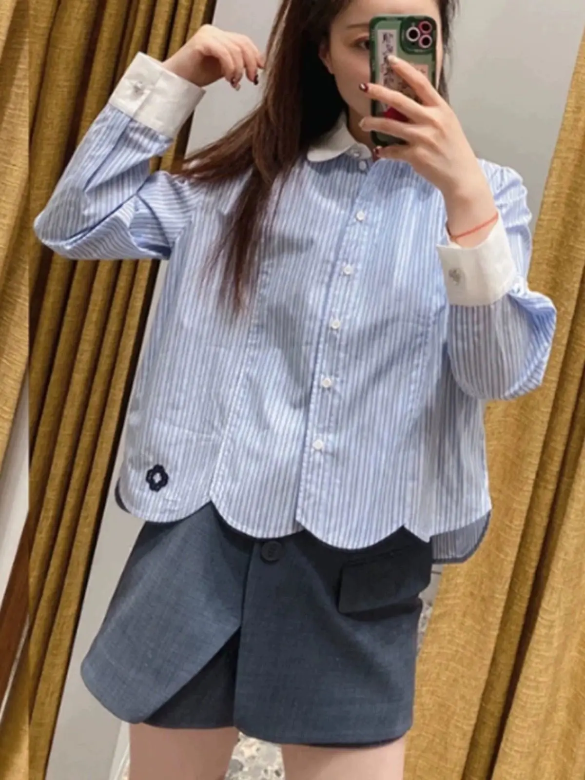 

2024 Early Spring New Women Contrast Color Striped Shirt Peter Pan Collar Ladies Single-Breasted Logo Embroidery Shirt Top