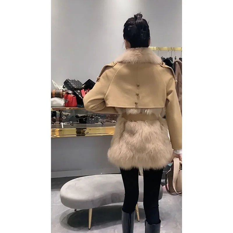 Imitation Patchwork Fur Integrated Jacket For Women's 2023 Winter New Westernized And Slimming Leather U-neck Versatile Top