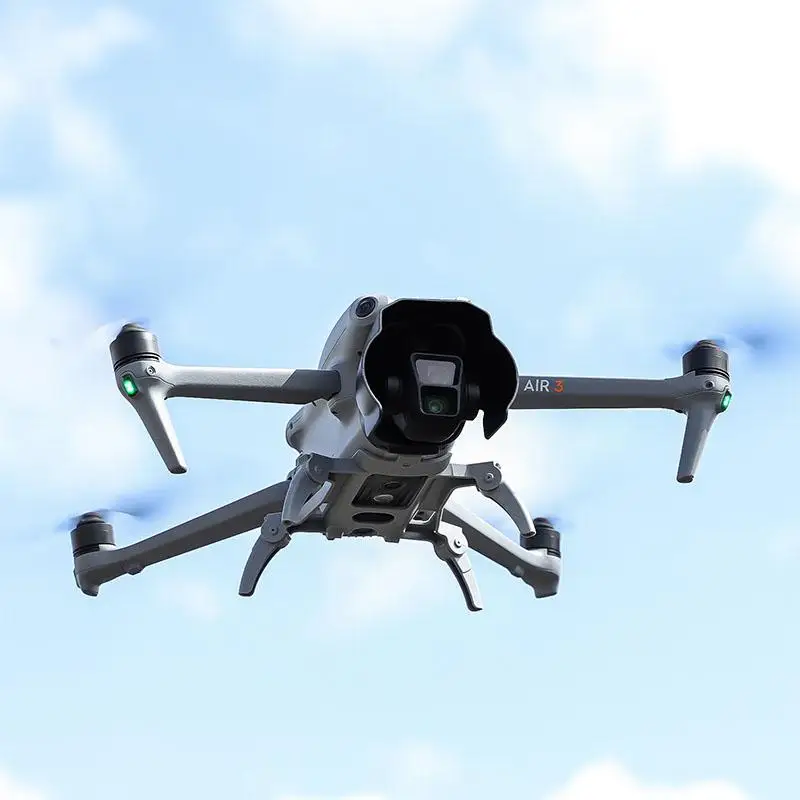 Vue de profil du pare-soleil pour DJI Air 3, protégeant la nacelle et l'objectif des rayons directs.