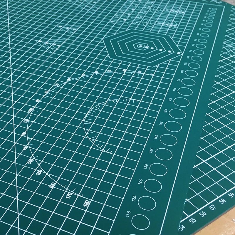 새로운 커팅 매트 A1 PVC 직사각형 자가복원 두꺼운 데스크탑 보호 매트 A1 공예용 짙은 녹색 90cm * 60cm * 0.3cm
