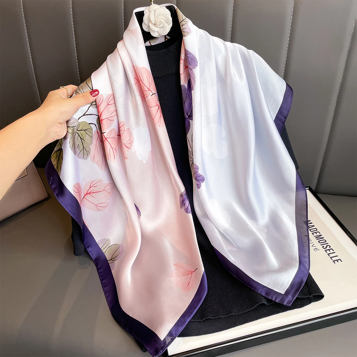 Luxury Brand Silk Scarf for Women Hijab Bandana Fashion 90*90cm Square Scarves Handkerchief Design Shawl Wraps Echarpe Foulard