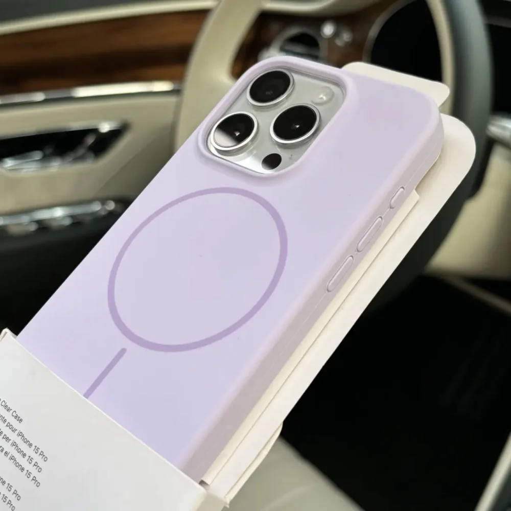 รูปสินค้า เคสซิลิโคนหรูหราสำหรับ iPhone พร้อมฟังก์ชัน Magsafe