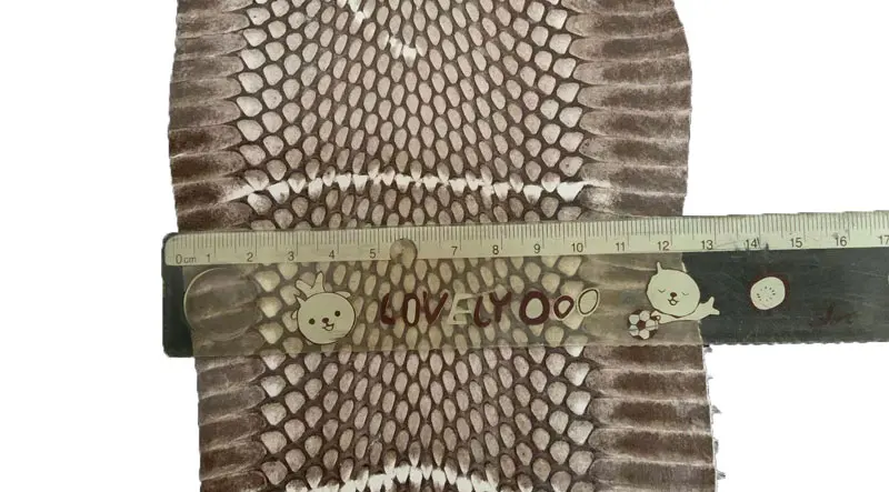 Description Picture 2 of itemArtificial Rearing Nature Genuine Ture Snake Skin Leather Raw Material Whole Piece