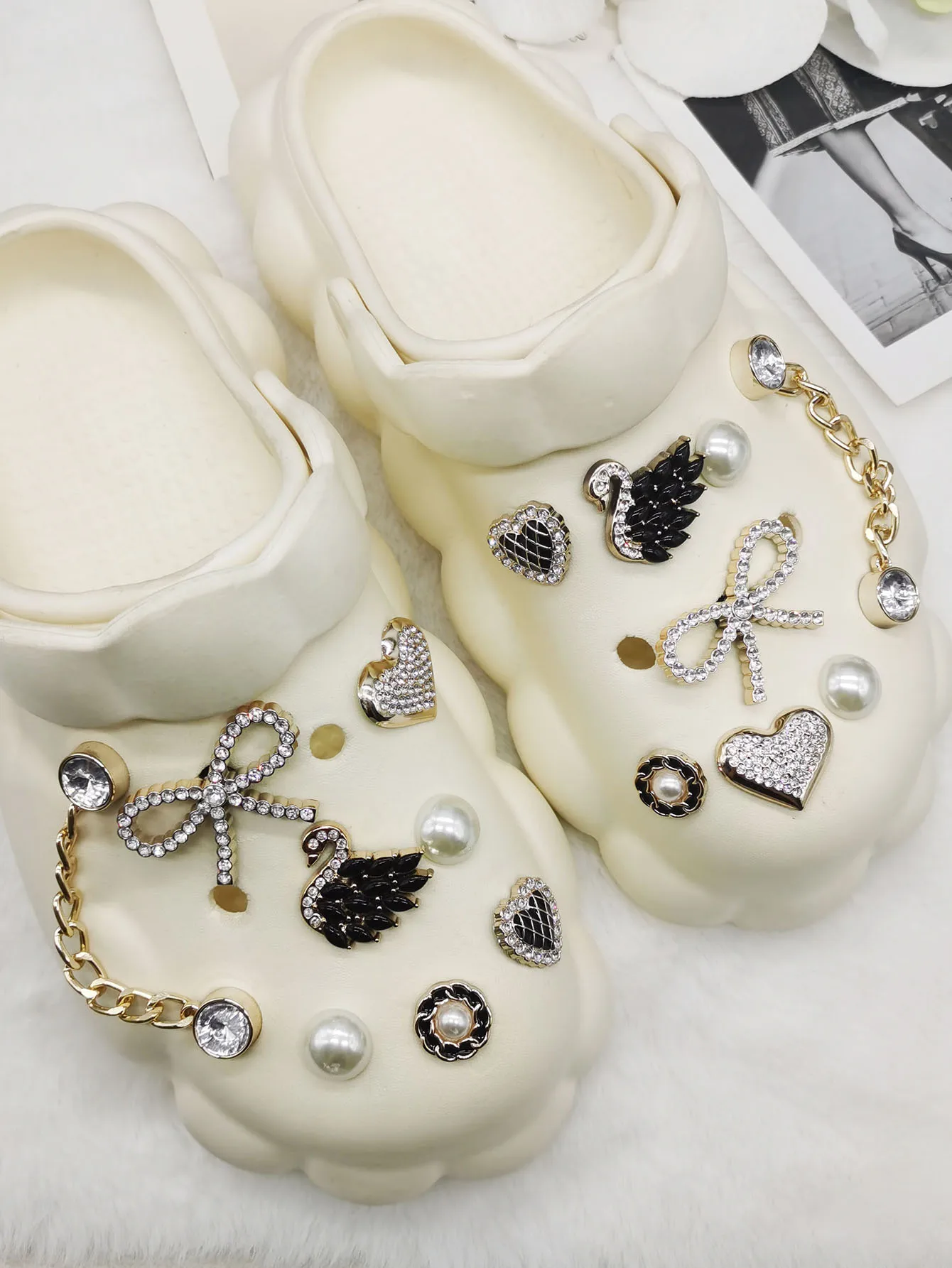 16 Stück Harz-Schuh-Charms mit Goldener Schleife und Herz, DIY-Zubehör, Strass-Schwan-Schuhschnallen, Dekorationen, Blumenketten-Schuhclips – Detail 4