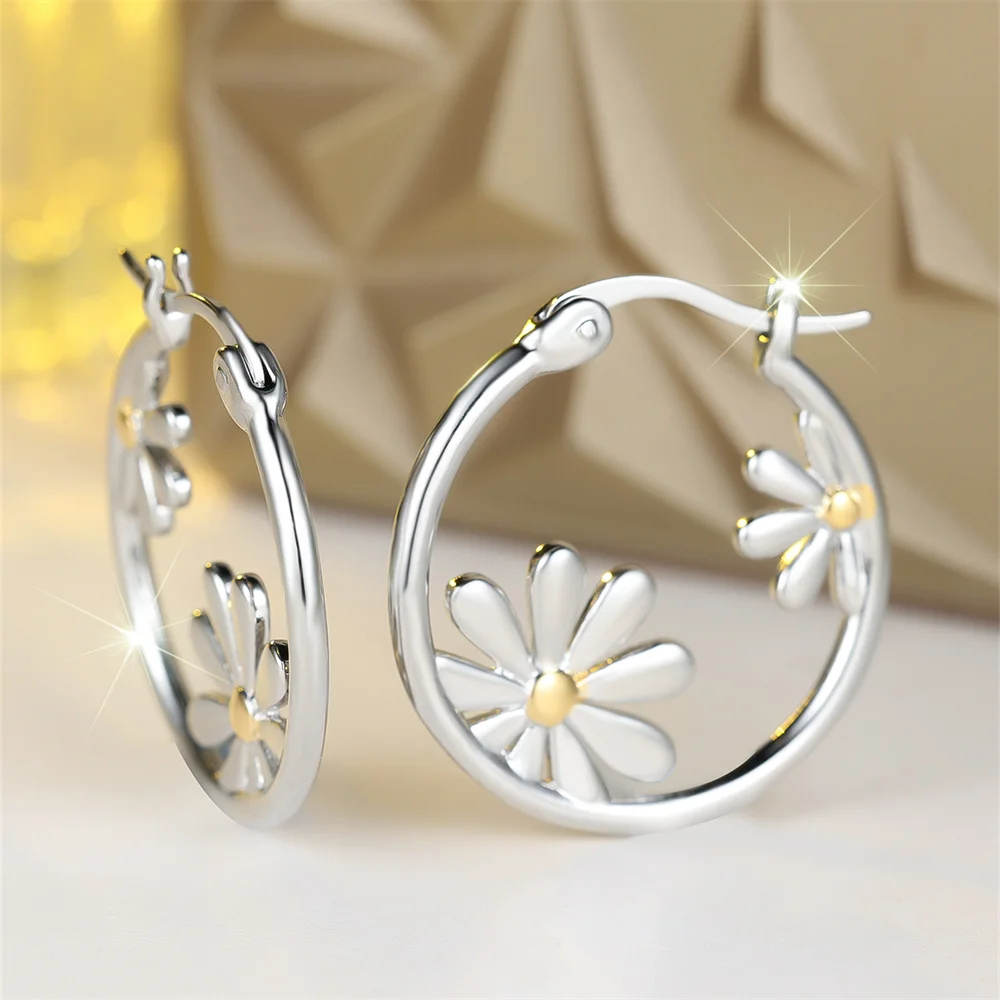 Simple Fashion Small Daisy Flower Hoop Earrings For Women Vintage Silver Color Ear Buckle Wedding Jewelry Engagement Party Gifts