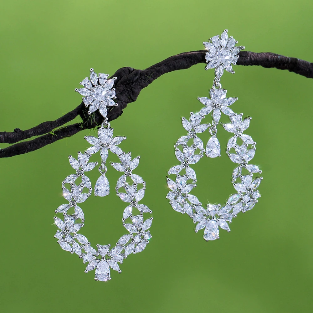 Orecchini donna in acciaio ip gold con perle con cristalli bianchi in Italia Cla