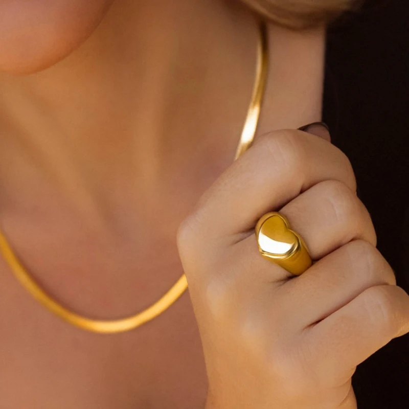 CARLIDANA Vintage High Polished Heart Round Shape Coin Ring Unisex Non