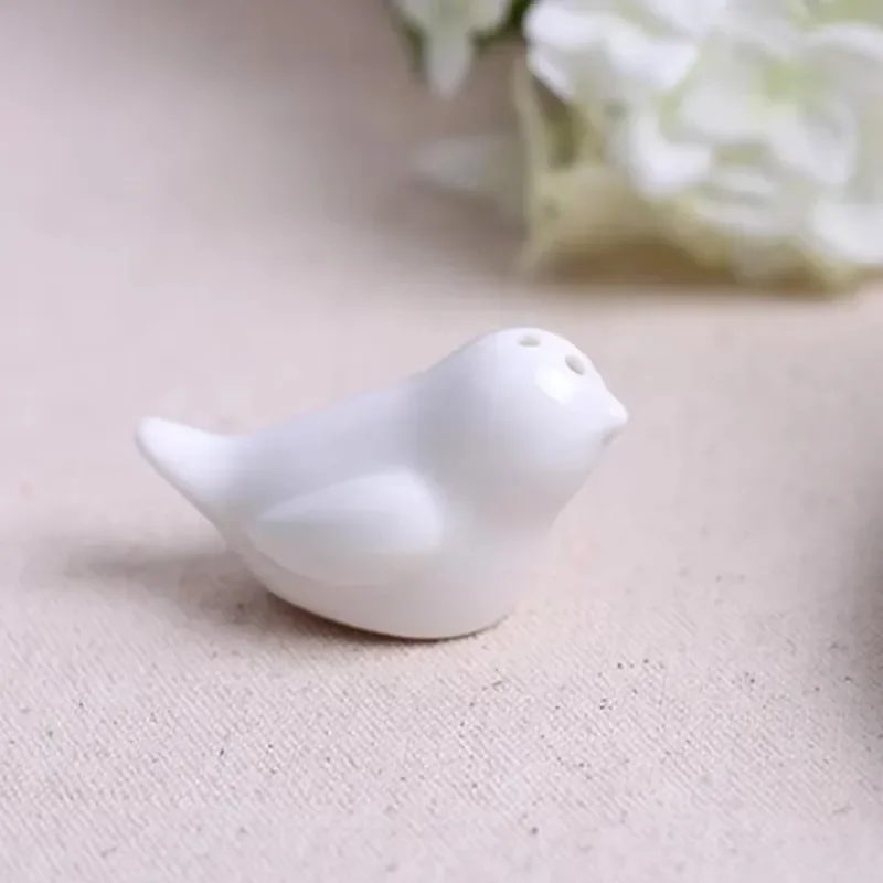 2Pcs/Set Love Bird Salt & Pepper Shaker Wedding Favors and Gifts for Guests Souvenirs Decoration Event & Party Kitchen Supplies