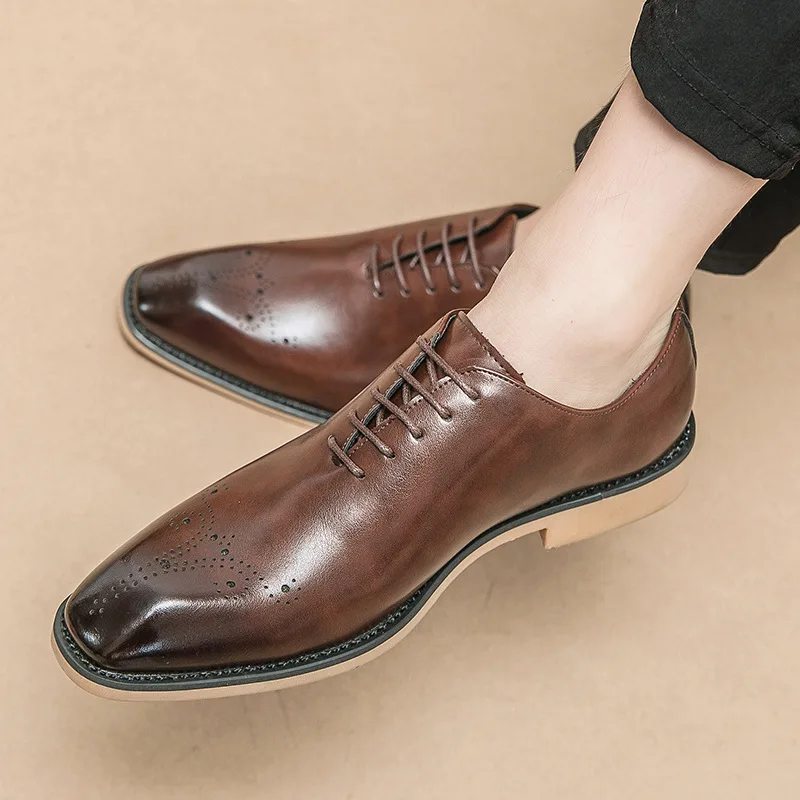 

Новинка Осень 2024 кожаные мужские туфли с резьбой в виде блока мужская деловая Классическая британская Молодежная Свадебная обувь