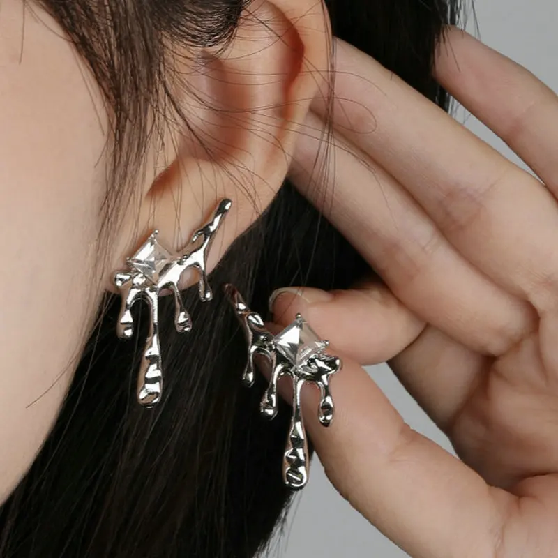 silver horseのタッセルピアス （MEDI STORE - 商品検索結果一覧）