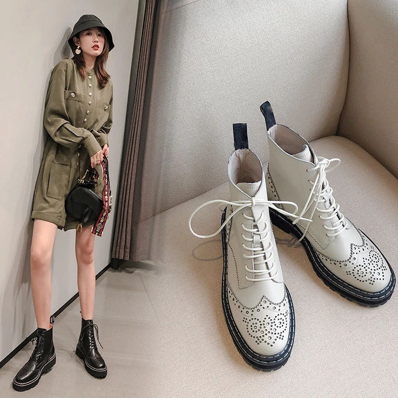 Genuine Leather Boots Women Brogues Platform Street Motorcycle Boots Women Riding Botas Mujer Boots for Women Hollow Out Flowers