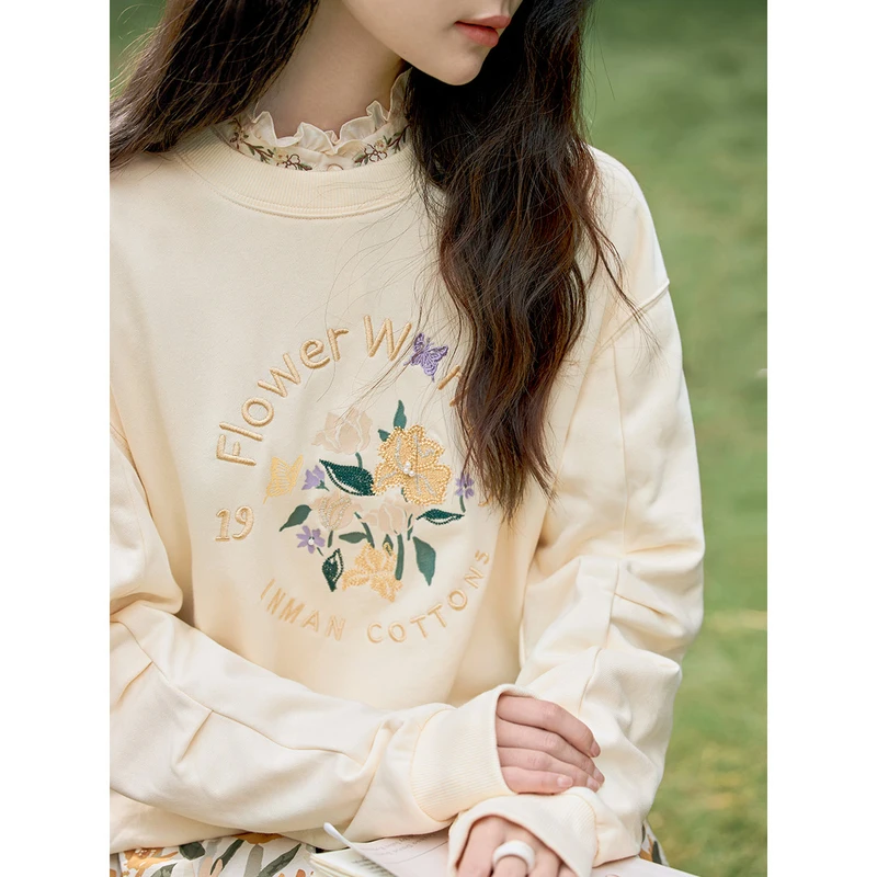 INMAN Women Sweatshirts 2023 Spring Long Pleated Sleeve Round Neck Loose Hoodies Flower Embroidery Fashion Commuting Pullover