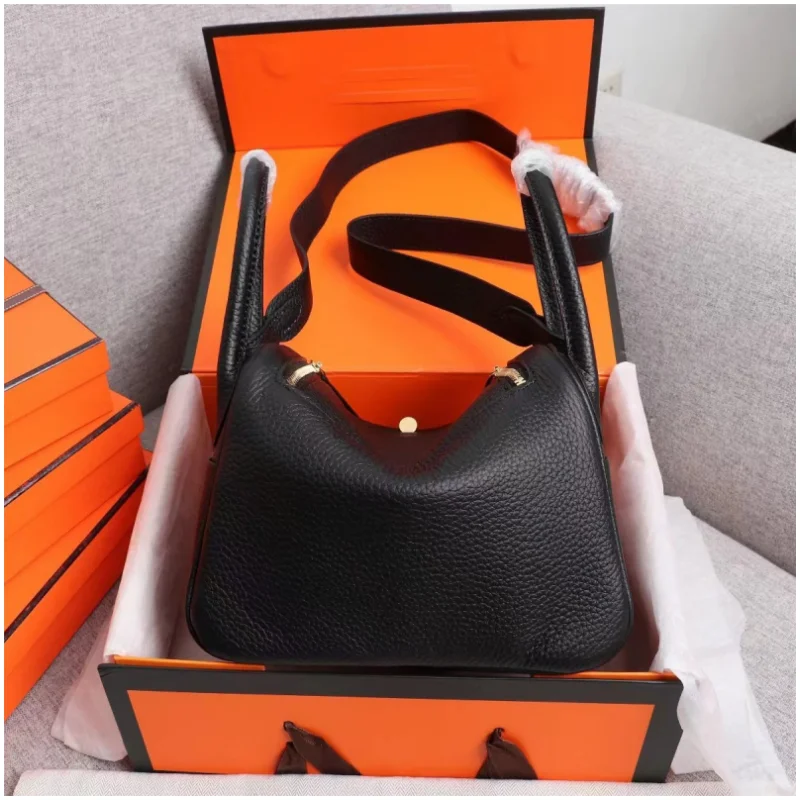 Bag 2023 New Spring/Summer High end Small Design One Shoulder Crossbody Bag Fashionable Handheld