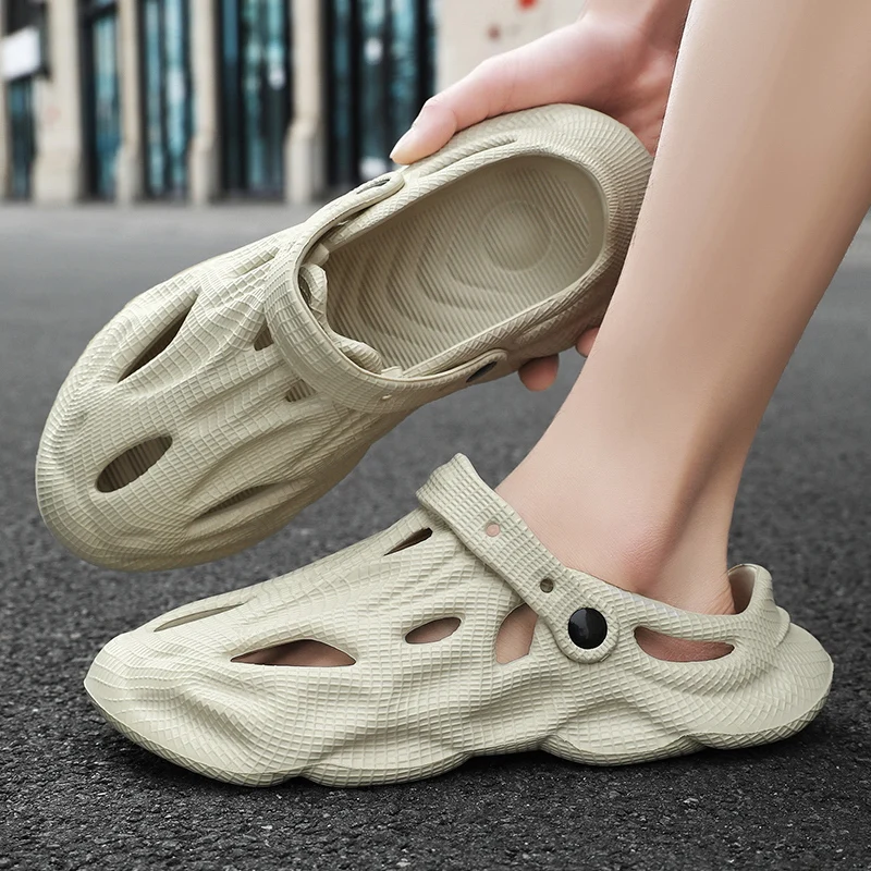 Novelty Hot Sale Garden Shoes for Women Mens Sandals EVA Lightweight Beach Clogs Summer Beach Zapatos Hombre for Men and Women