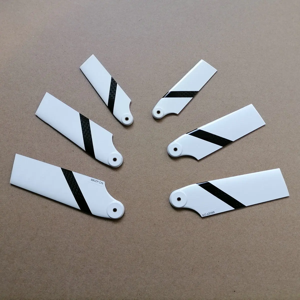 ☆アライン600Nカーボンファイバーブレード テールブレード 他3点 1 Pair Align 70mm90mm 105mm Carbon Fiber Tail Rotor Blade