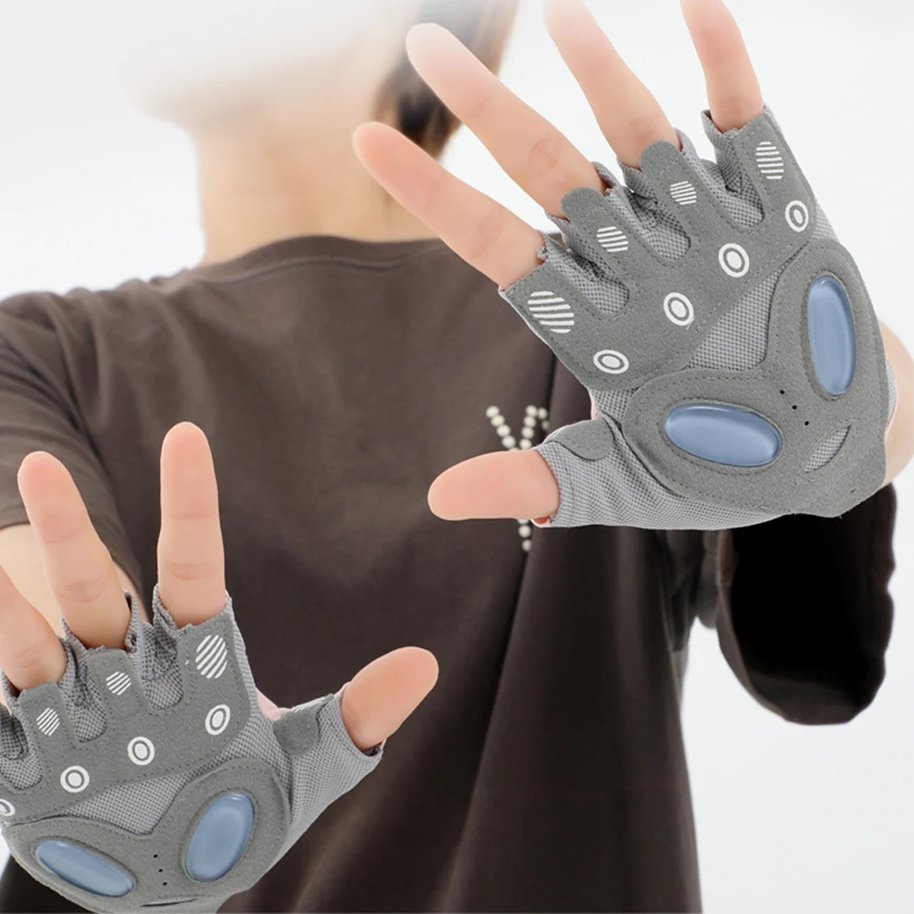 Fitness Gloves Men Dumbbell Exercise Sports Training Gloves Women Wrist Guard Half Finger Non-Slip Body Building Cycling