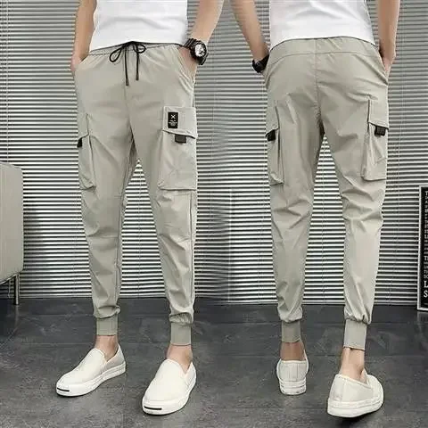 thumbnail image 1 of Pantalones cargo de trekking harén negros multibolsillos de otoño para hombre, pantalones para hombre, ropa estética de diseñador con múltiples bolsillos, ropa de calle de lujo, 1 of 5