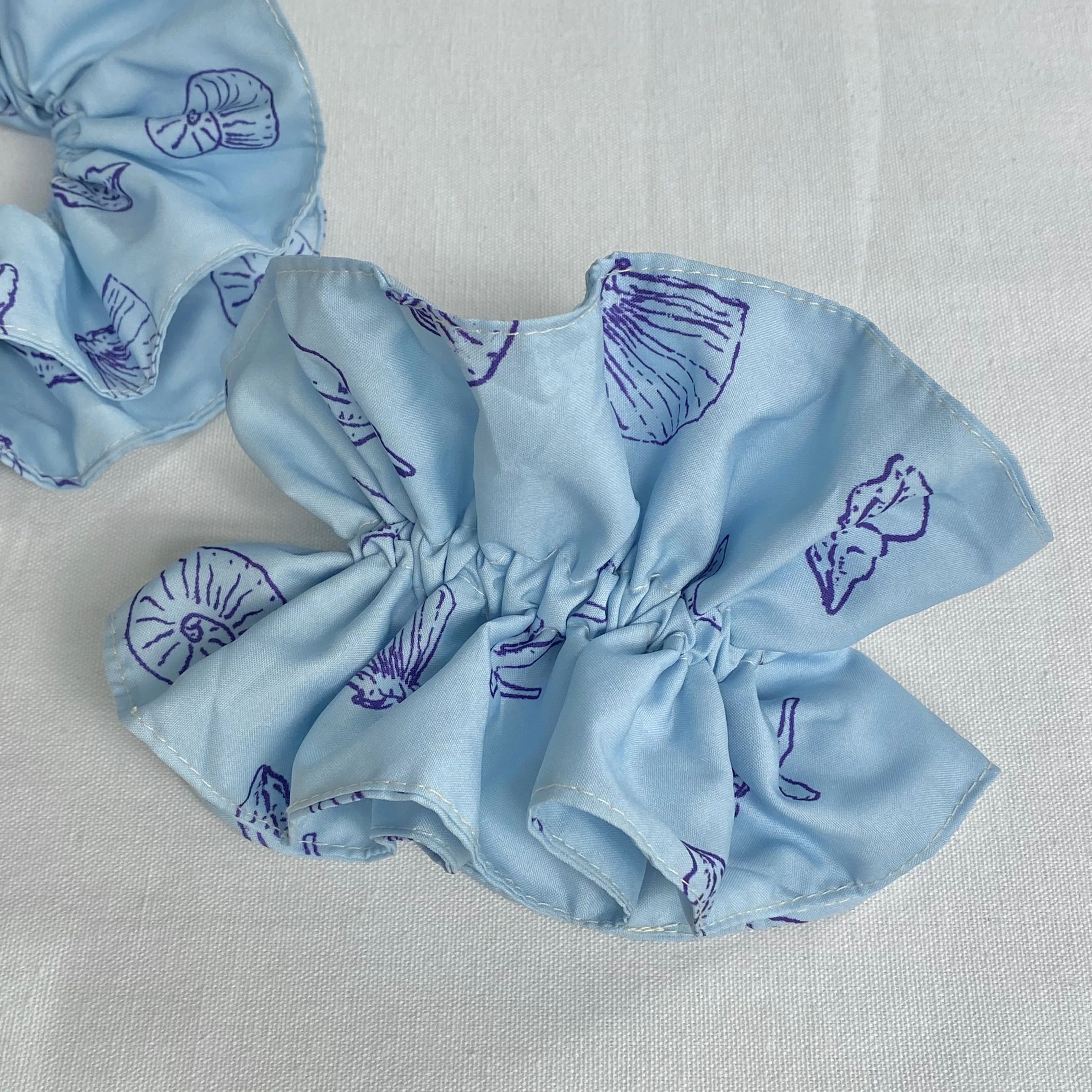 1PC Light Blue Sea Creature Print Hair Scrunchie, Cute Ruffled Hair Tie, Beach - Style Hair Accessory For Women