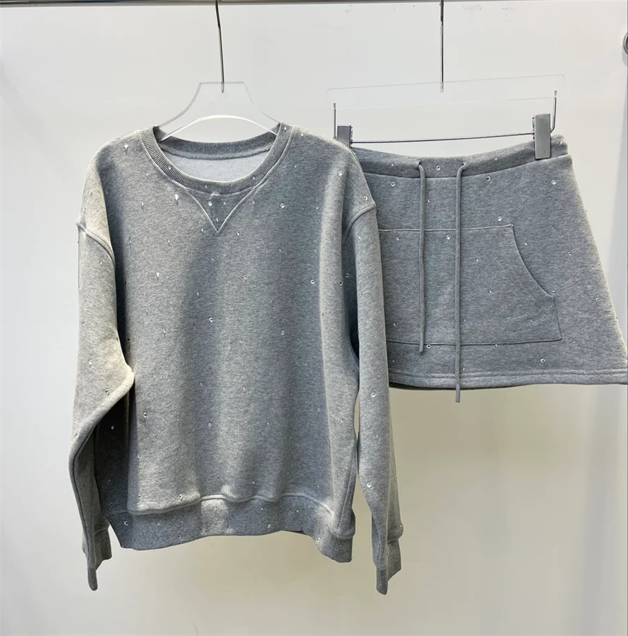 

2024 spring new sets for women 2 pics high quality designer fahsion grey hoodies and skirt for girls luxury sets