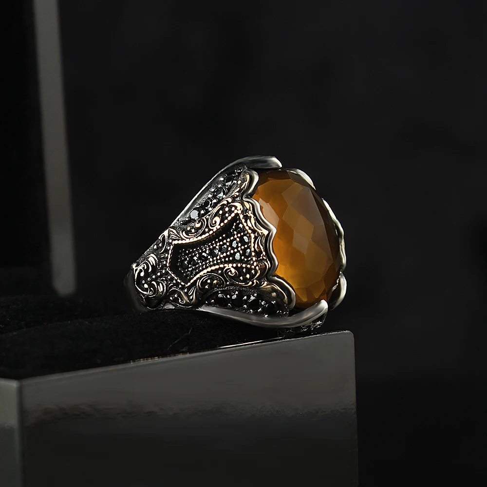 

Detailed Designed Crystal Cut Brown Zircon 925 Sterling Silver Men 'S Ring