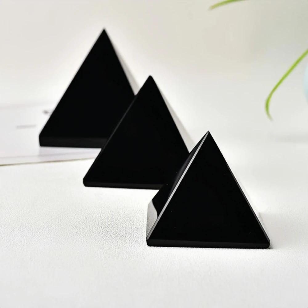 Pyramide d'obsidienne naturelle, pierre énergétique Reiki, décoration britannique décorative, triangle de table pour salon, 3-7cm