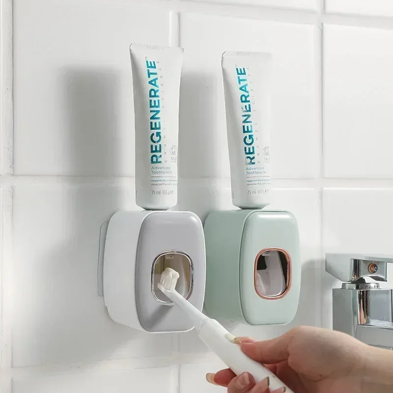 Simple toothpaste machine wall hanging lazy automatic labor-saving one-click toothpaste machine squeeze toothbrush holder set toothpaste dispenser toothpaste squeezer toothbrush holder
