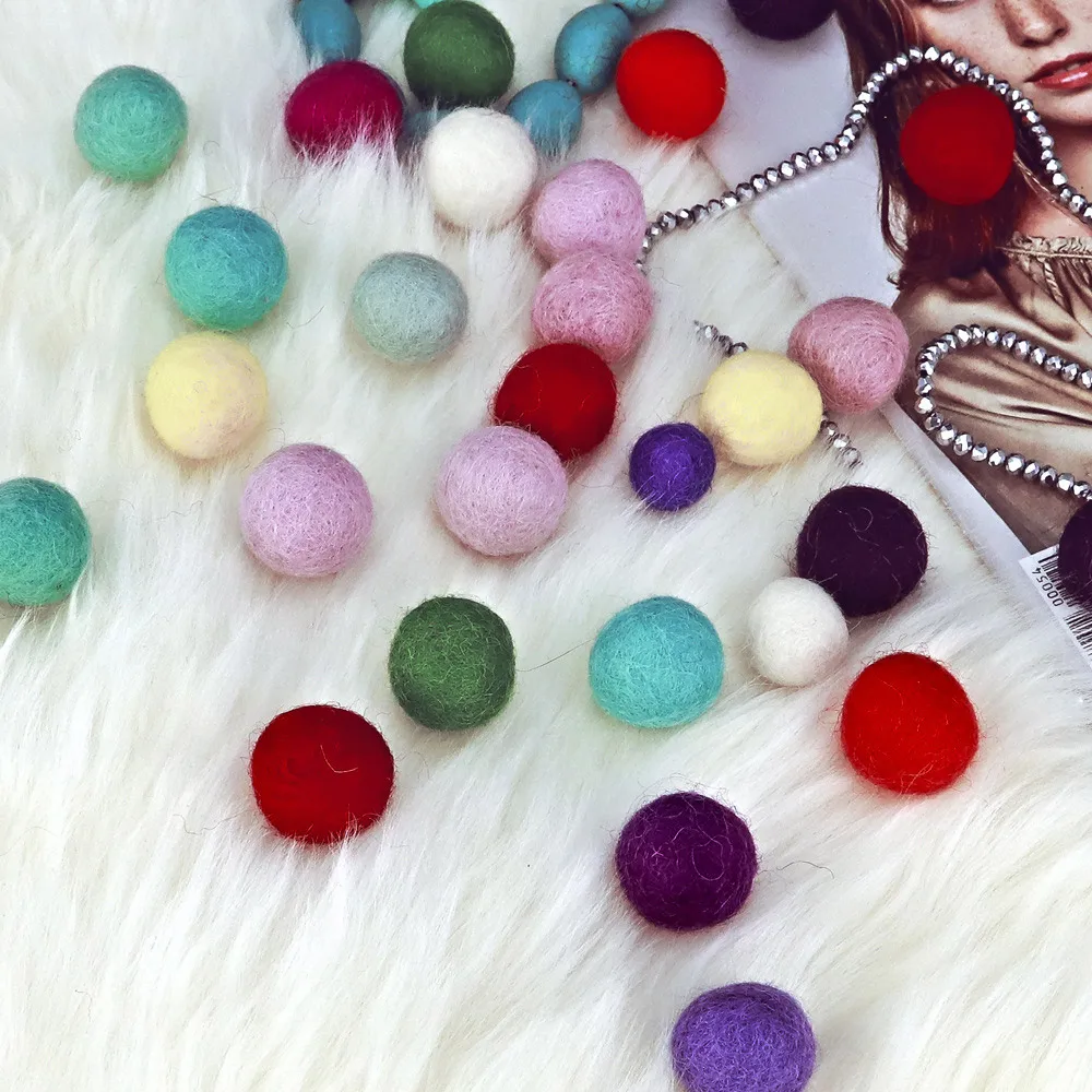 2 cm Bright colors pom pom felt balls jewelry making beads woolen felt  balls, B