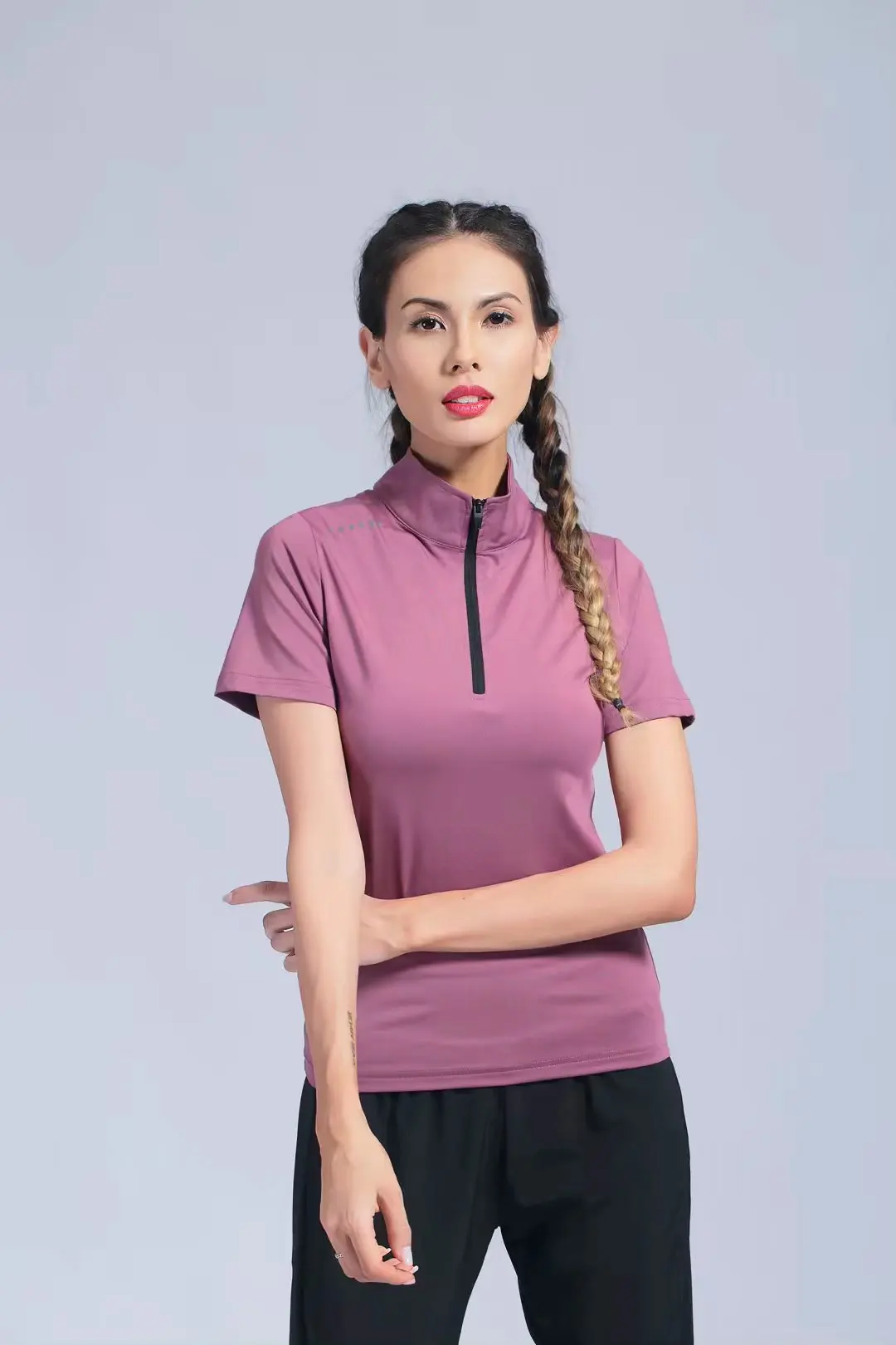 

Спортивная футболка с полумолнией и открытым воротником, женские облегающие эластичные колготки для фитнеса, одежда для бега и йоги, быстросохнущая футболка с короткими рукавами