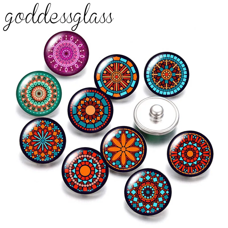 Рисунок 6 - Круглые разноцветные пуговицы с рисунком цветов