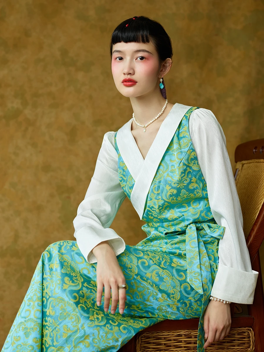 

Tibetan Clothing Women's Autumn and Winter Skirt Ethnic Style Robe Improved Guozhuang Dance