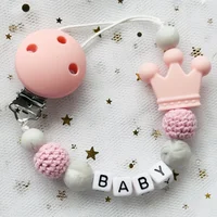 Attache-sucette avec nom personnalisé, chaîne en bois de hêtre faite à la main, support de couronne en Silicone, sucette, jouet de dentition pour bébé, cadeau à mâcher, nouvelle collection 4
