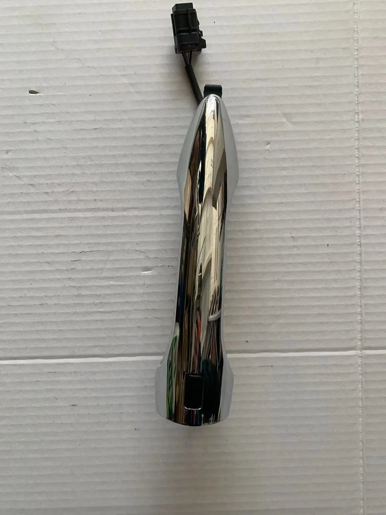 

OEM:82651-2S720 Передняя и внешняя дверная ручка, хромированный бесключевой доступ с кнопкой для hyundai Tucson IX35 11-14