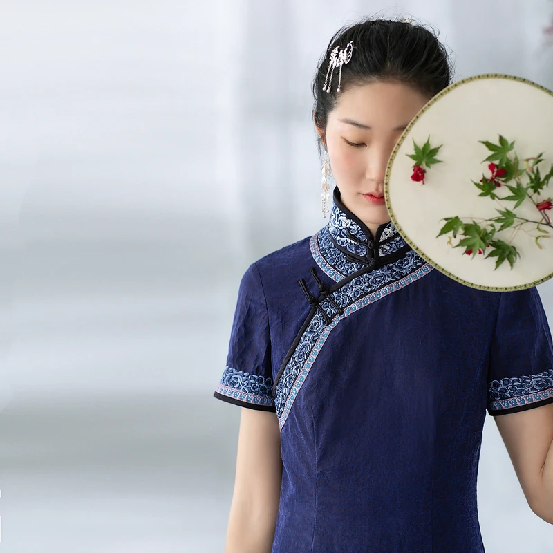 A Life On The Left Women Gambiered Guangdong Gauze Improved Cheongsam Short Sleeve Retro Embroidery Split Hem Elegant Dress