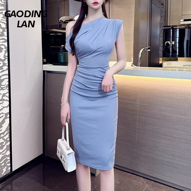 

Женское однотонное платье с открытыми плечами, до колена