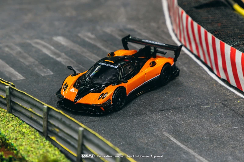 Pagani Zonda Cinque Roadster Laranja