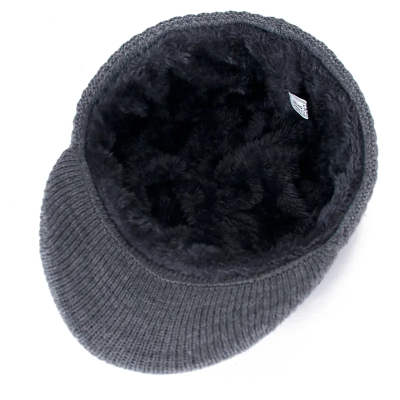 Unisex Classic Warm Winter Hat With Brim Plush Fur Lined Knit Cap Sports Label Thicken Winter Hats For Men Women
