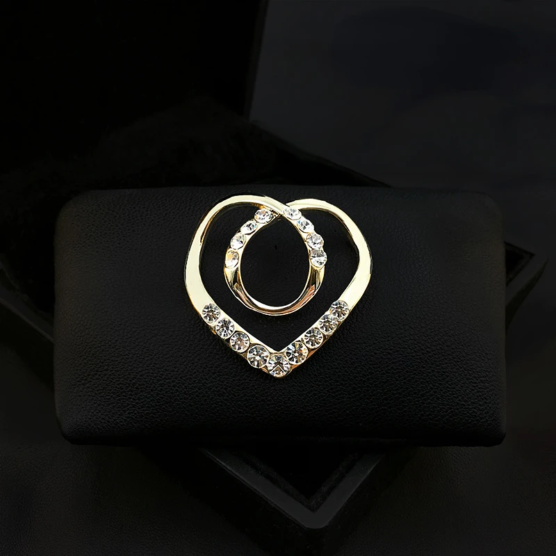 High-End Delicate Heart Small Silk Scarf Retaining Ring All-Matching Shirt Corner Knotted Buckle Minimalist Creative Jewelry Pin