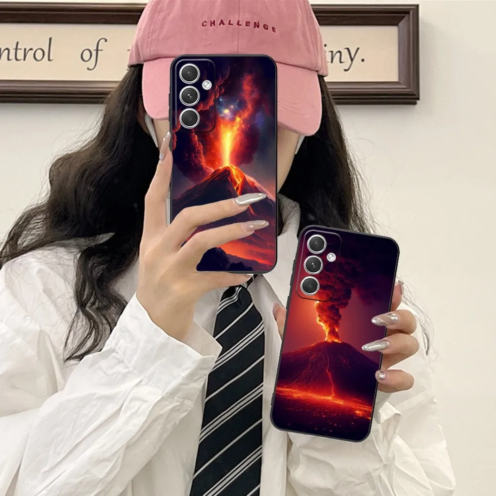 Nature Volcano Mobile Cell Phone Case For Samsung Galaxy S24 S23 S22 S21 S20 S10 S9 Plus Fe Ultra Lite Black Phone Cover Funda