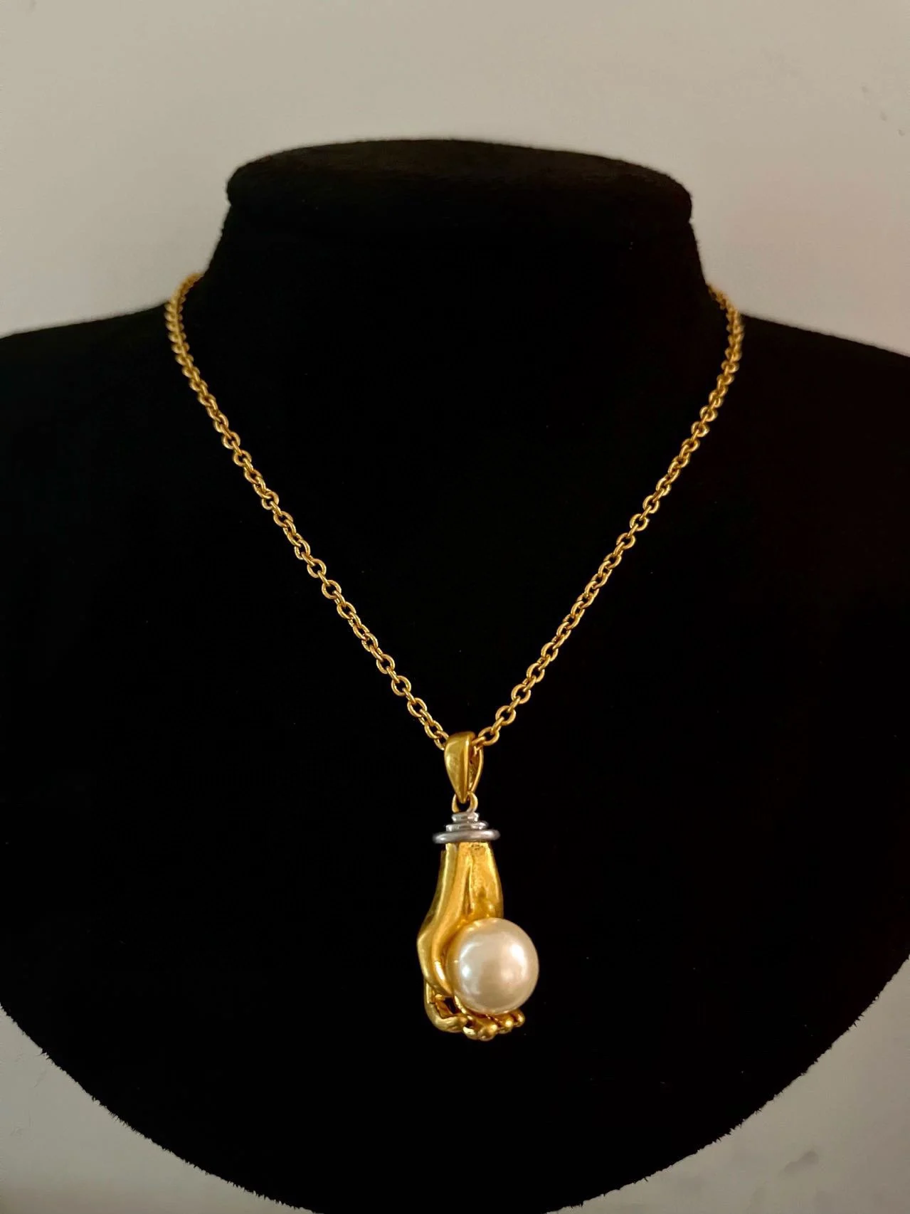 

Fashion niche unique design retro small pearl pendant necklace