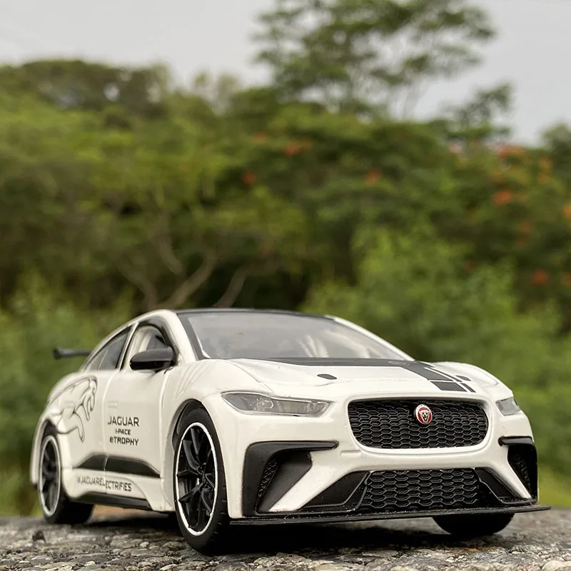 NEW 1:32 Jaguar I PACE Alloy Racing Car Model Diecasts & Toy Vehicles Simulation Metal Toy Car Model Sound Light Toy Gift 6