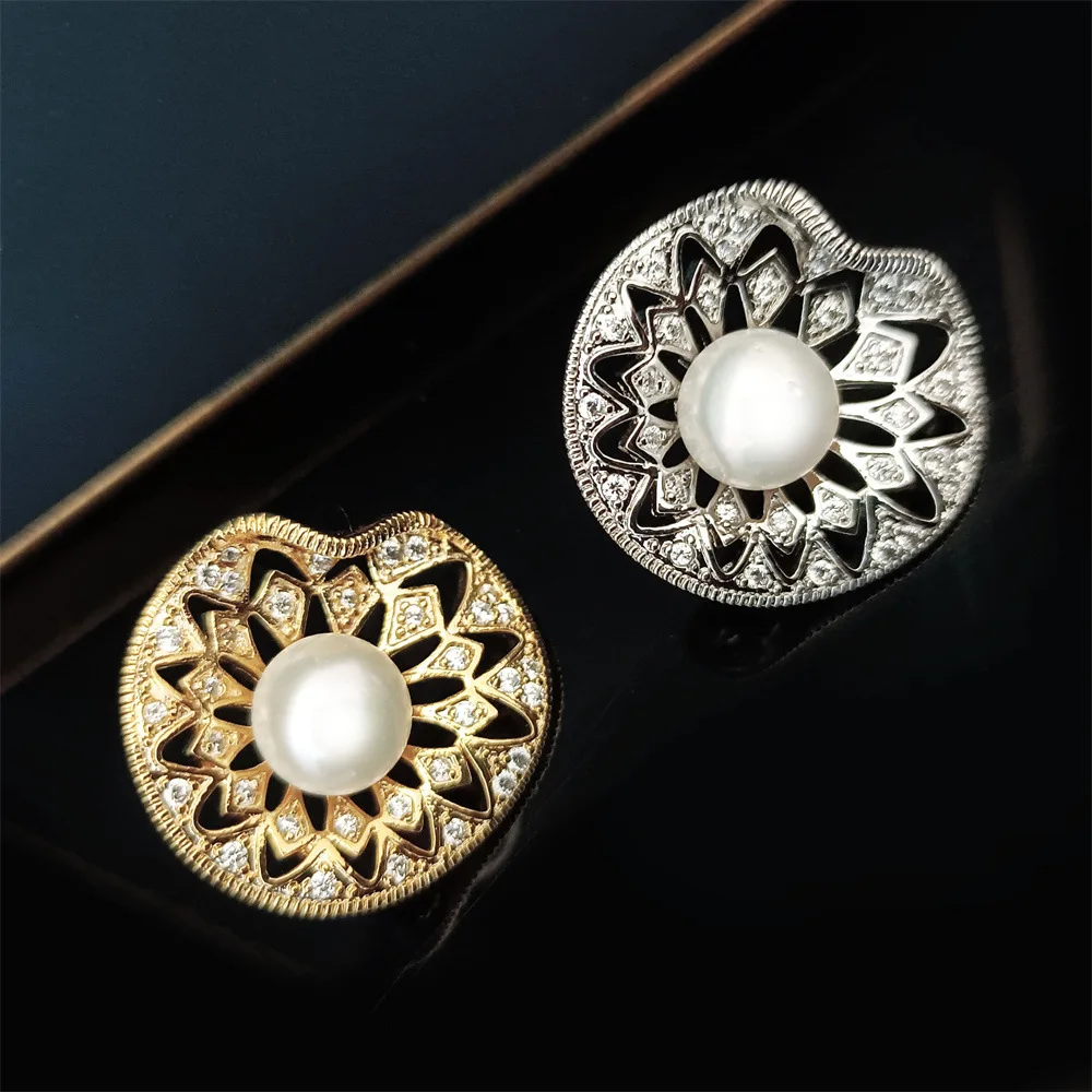 

Elegant and Natural Pearl Hollow Lotus Leaf Brooch High Grade Delicate Zircon Irregular Leaf Collar Pin Women Coat Accessories