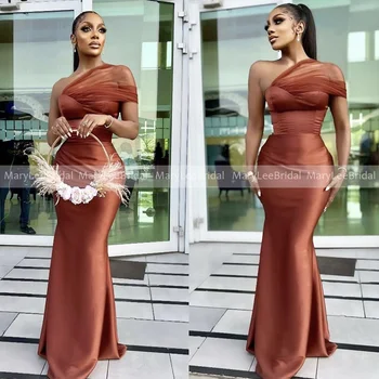 Abiti da damigella d'onore a sirena marrone personalizzati Una spalla con cinturino in tulle Abiti da sposa in raso da cameriera robe demoiselle d honneur femme