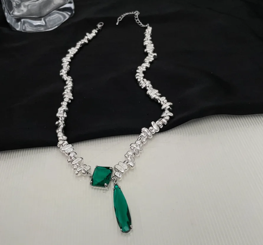 Simple and luxurious emerald crystal mosaic copper party bride Necklace for women Fashion Jewelry