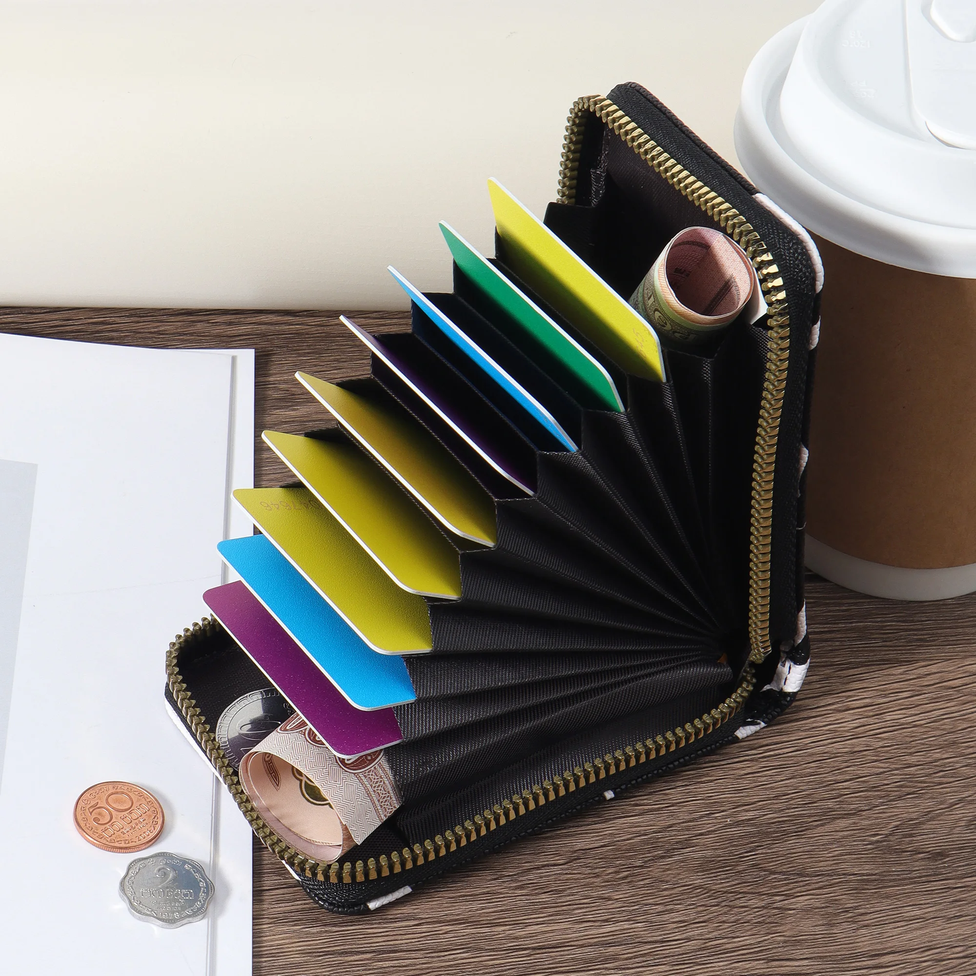 Women's minimalist short wallet, zebra patterned coin wallet, stylish zipper clip, multifunctional key and cash storage bag
